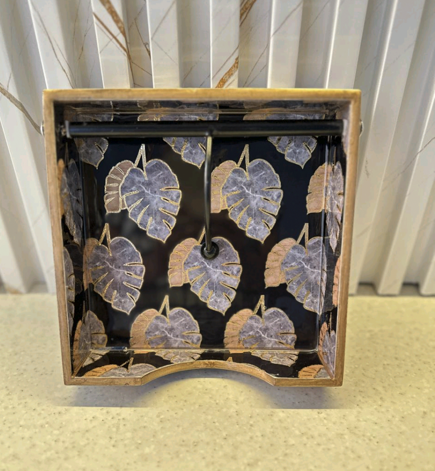Sleek Square Tray Set - Image 4